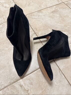 Pour La Victoire Black Suede Pointed Toe Stiletto Booties